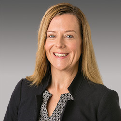 Kelly Coomer headshot