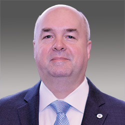 Carl Erickson headshot